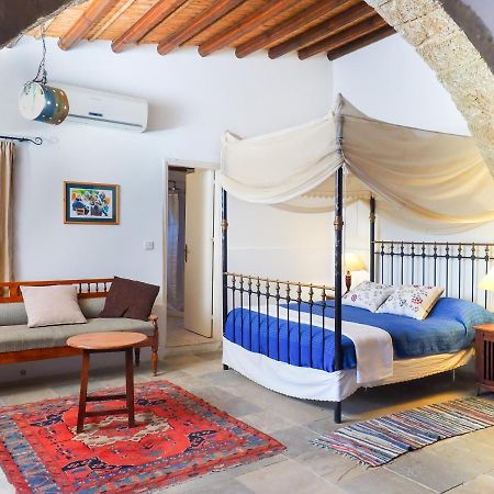 Zoes Traditional Apartments, Bed & Breakfast Lárnaka Kültér fotó